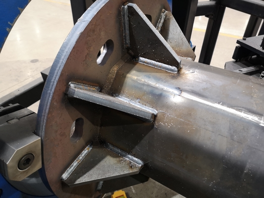 হালকা মেরু জন্য 350mm 2000mm স্বয়ংক্রিয় রোবোটিক ওয়েল্ডিং মেশিন