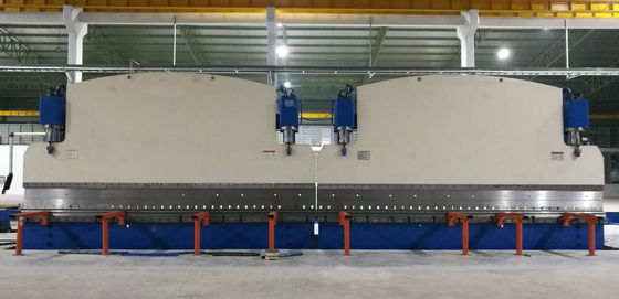 DELEM DA53T CNC সিস্টেম সহ 320 টন ওয়ার্কিং ফোর্স এবং 6000 মিমি টেবিল দৈর্ঘ্যের সিএনসি ট্যান্ডেম হাইড্রোলিক প্রেস ব্রেক