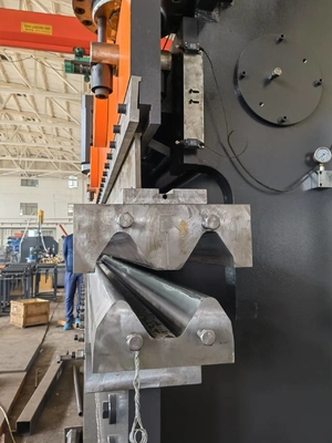Good price Professional 5mm/s Bending Speed Press Brake Bending Machine for Precise Bending 3260*1500*2250 অনলাইন